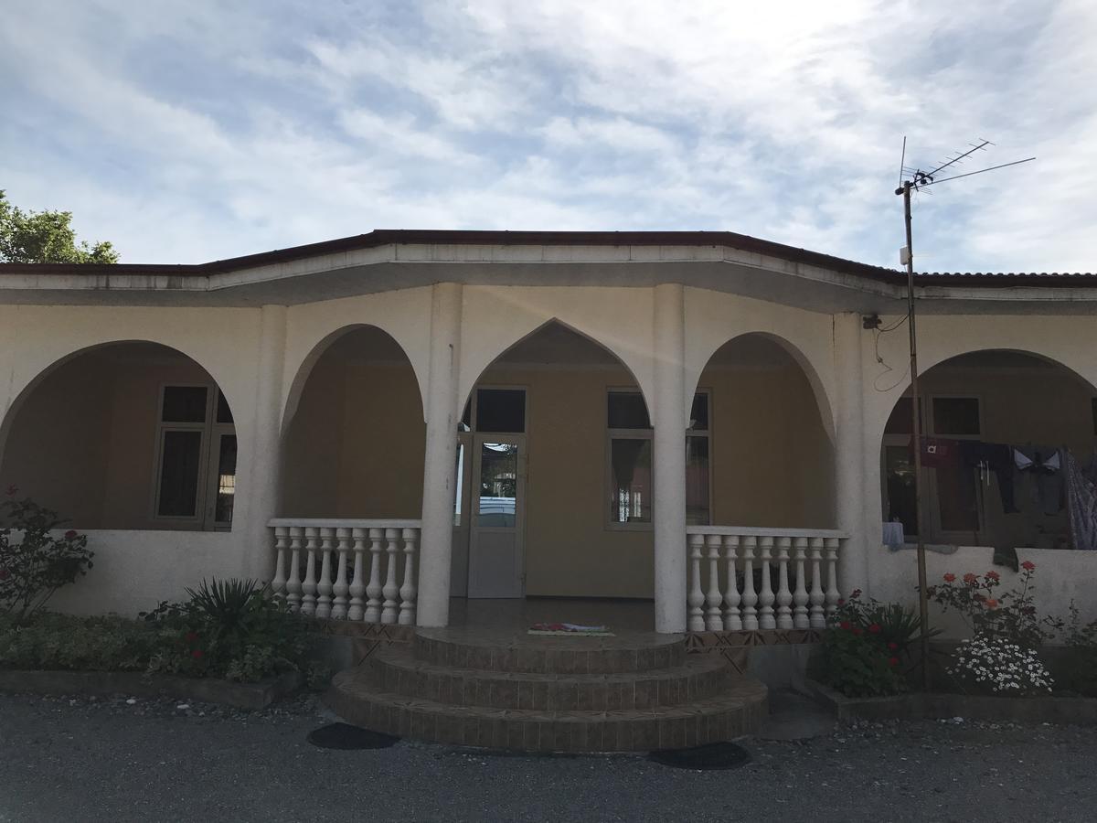 Hotel DavEl Gagra Exterior foto