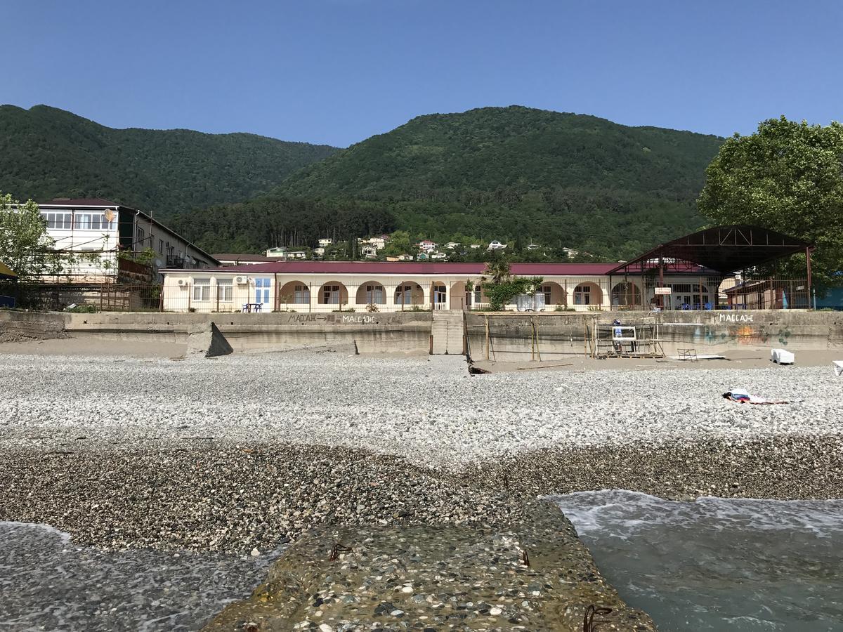 Hotel DavEl Gagra Exterior foto