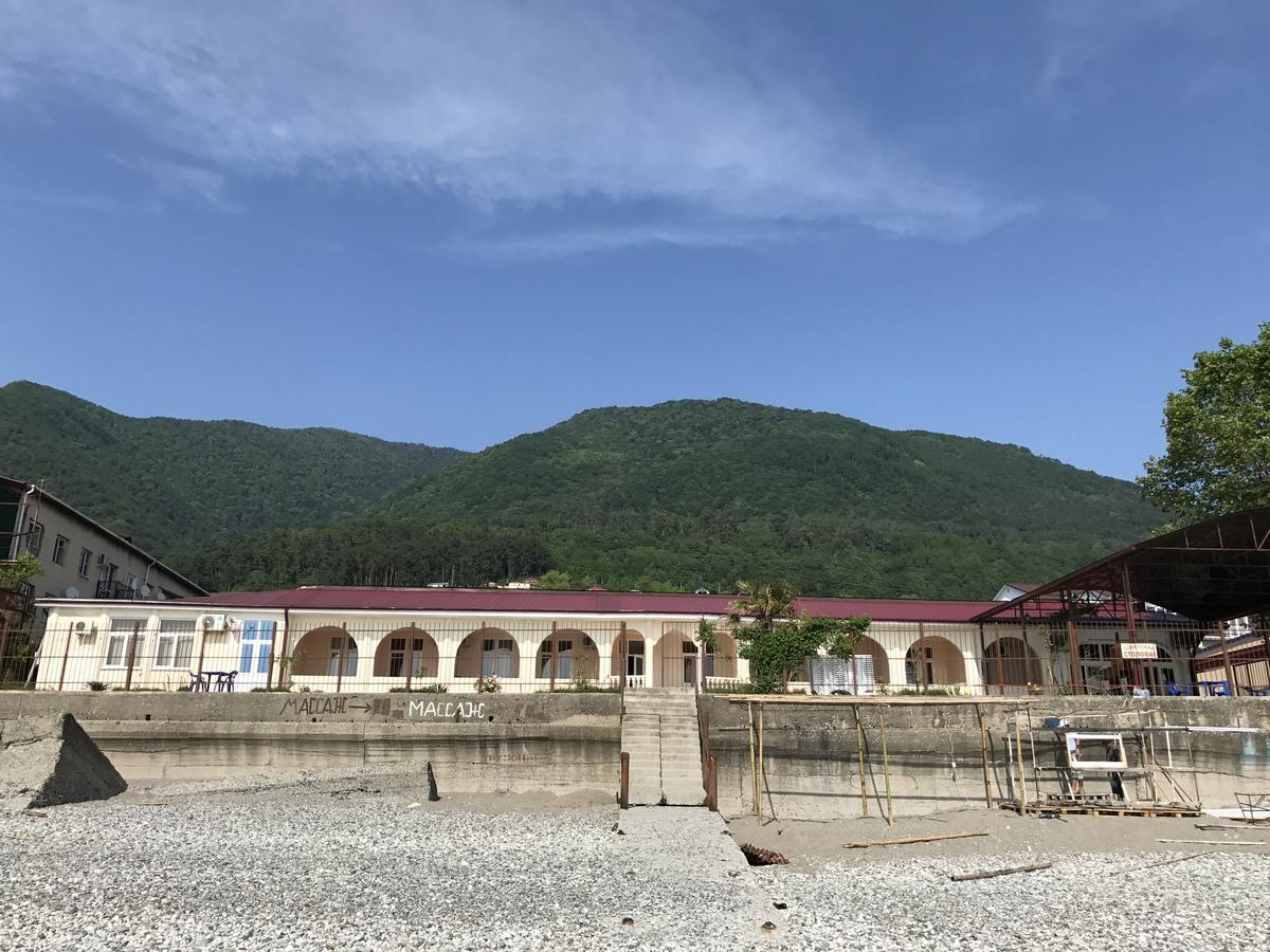 Hotel DavEl Gagra Exterior foto