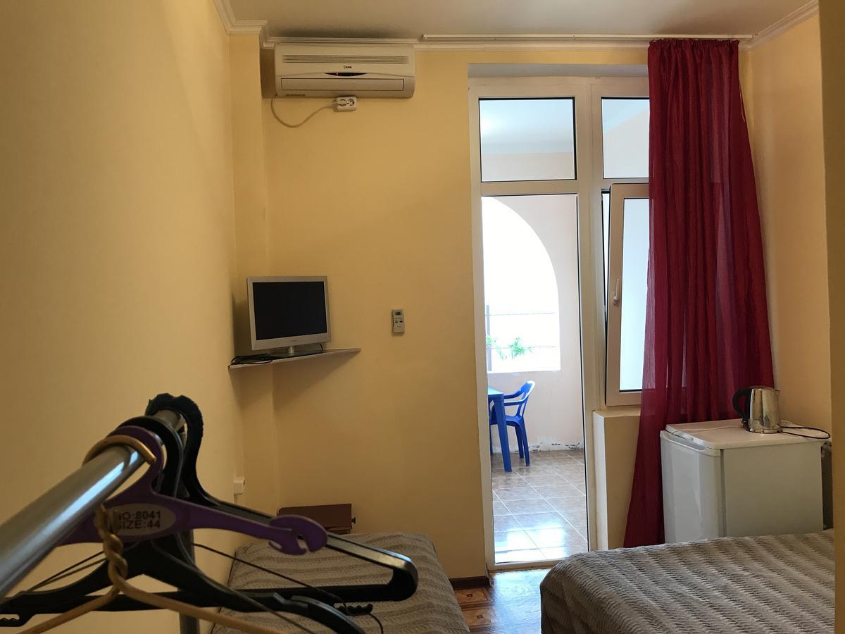 Hotel DavEl Gagra Exterior foto