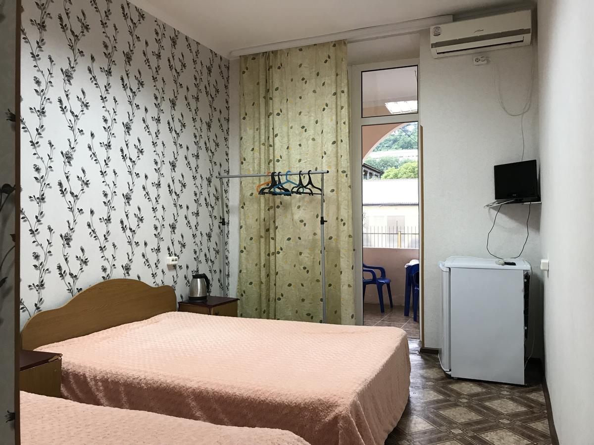 Hotel DavEl Gagra Exterior foto