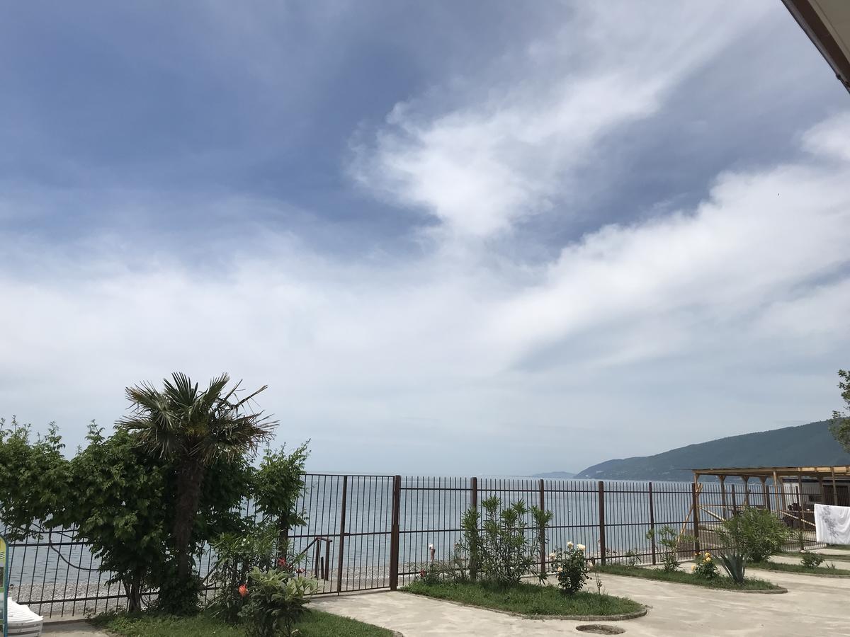 Hotel DavEl Gagra Exterior foto