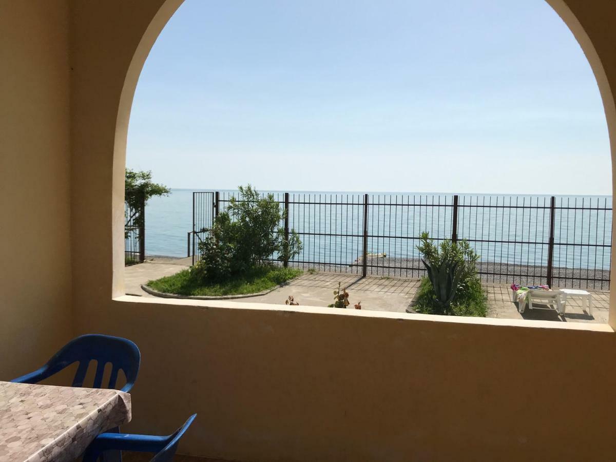 Hotel DavEl Gagra Exterior foto