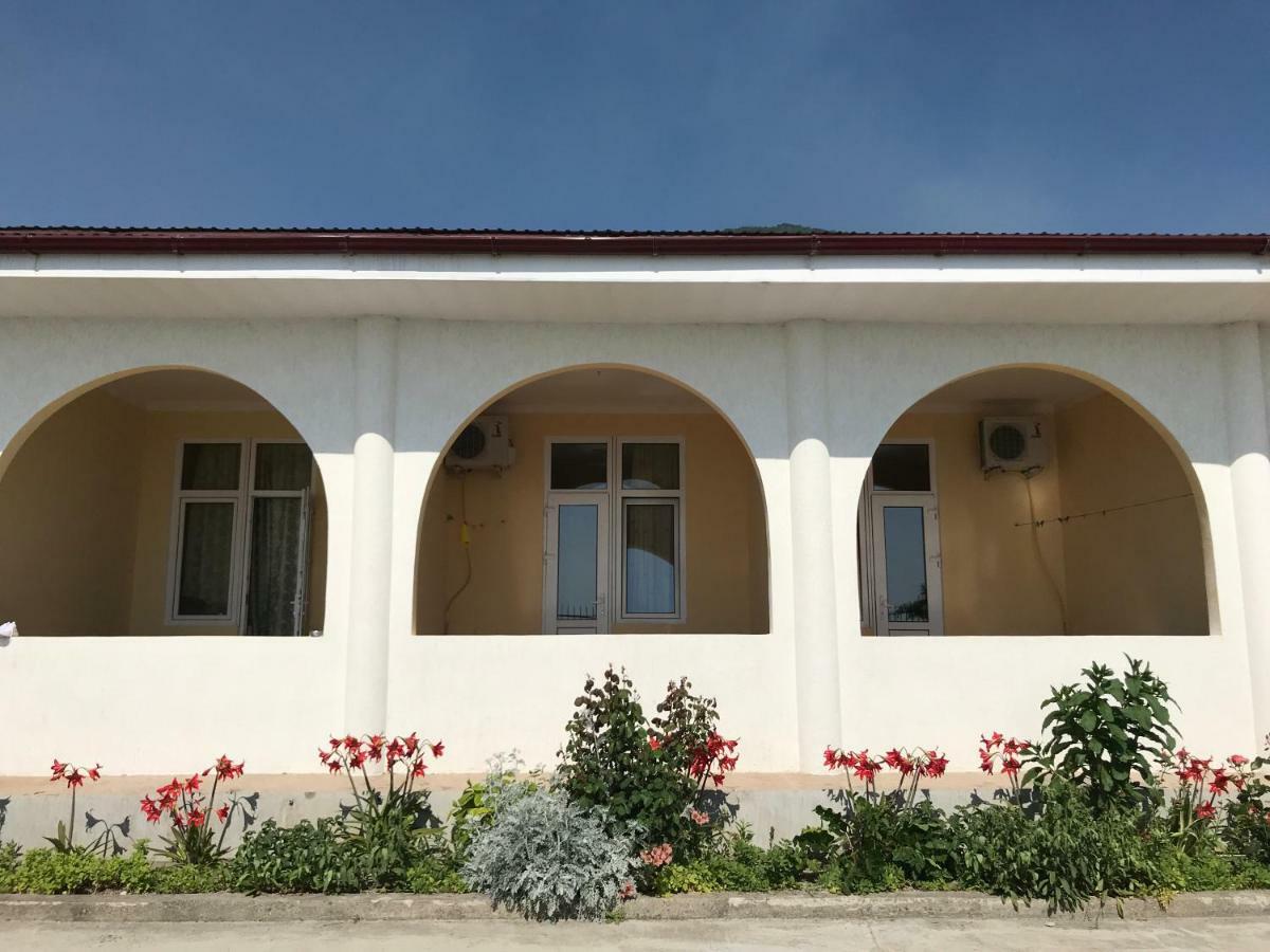 Hotel DavEl Gagra Exterior foto
